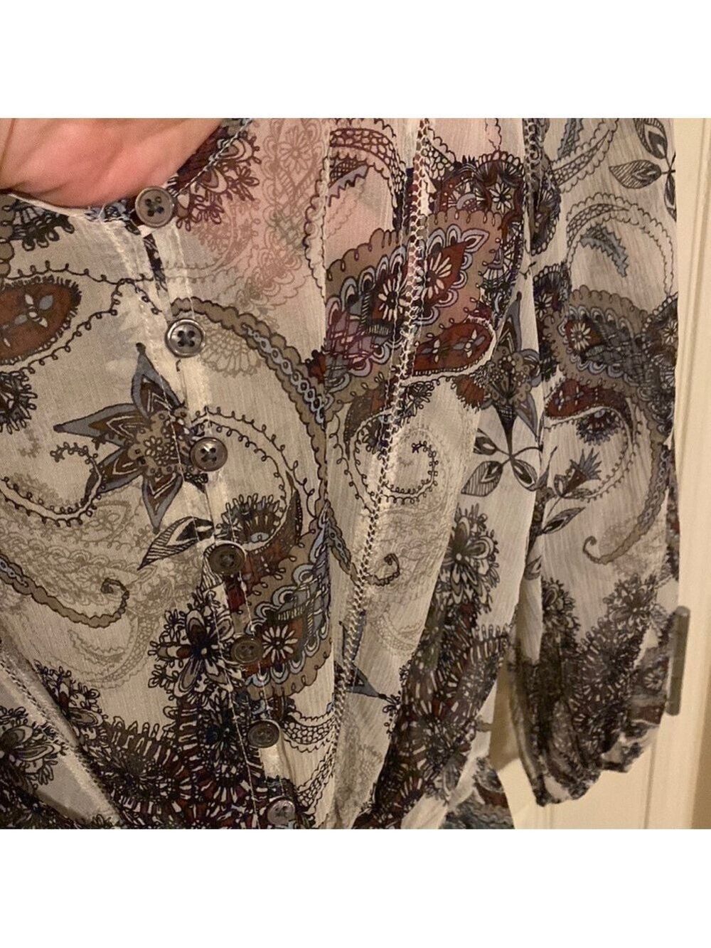 40. Club Monaco| Silk Paisley Print Dress. Small medium - Picture 9 of 14